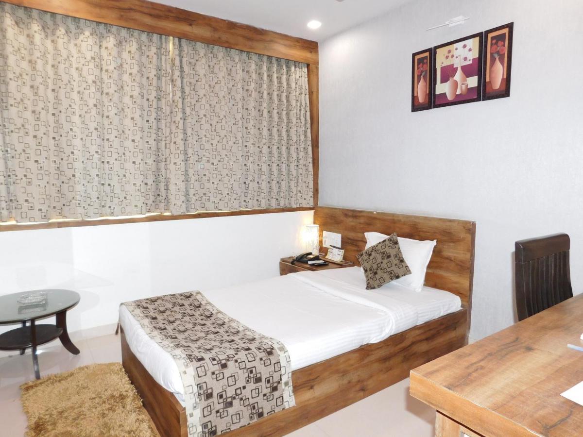 Hotel Shiva Club And Resort Mundra Kültér fotó